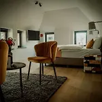 לינה וארוחת בוקר Relais M