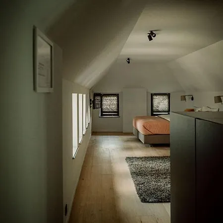 Relais M *